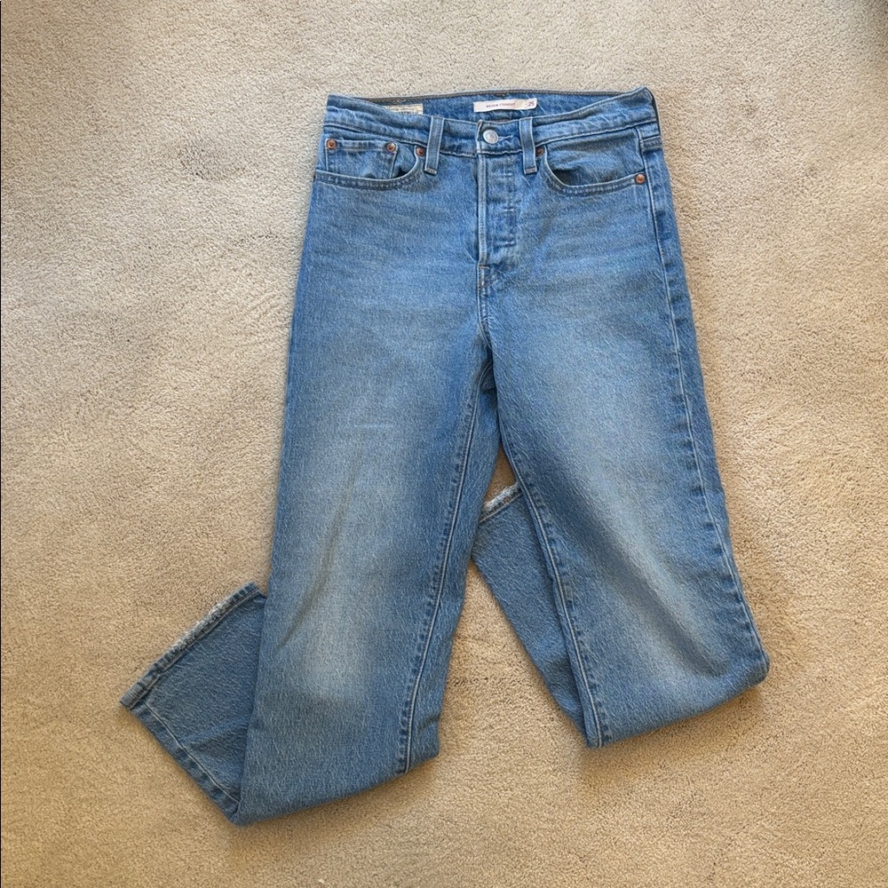 Levi’s Wedgie Straight